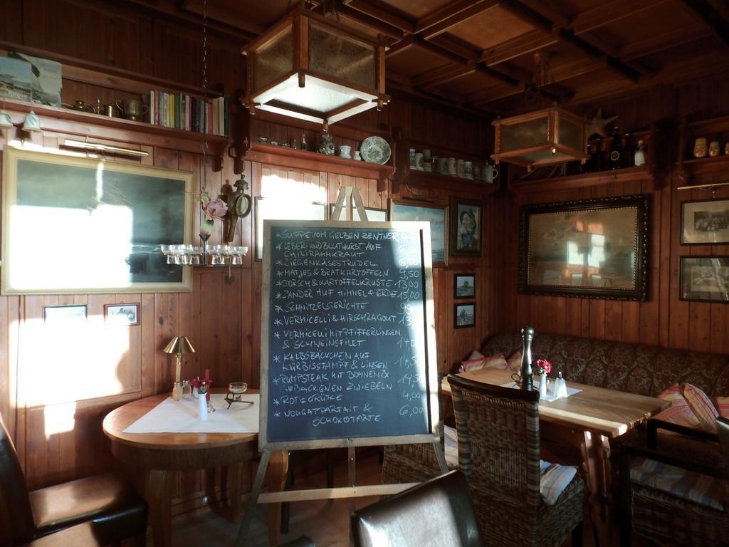 Pension & Restaurant "Alte Schule" Kluis Eksteriør billede