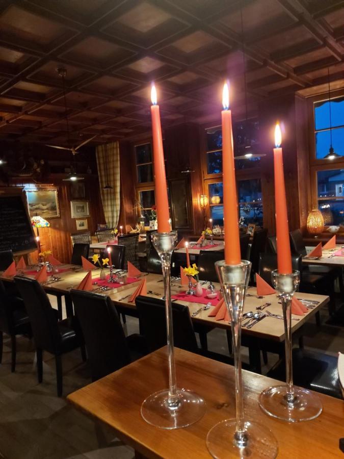 Pension & Restaurant "Alte Schule" Kluis Eksteriør billede